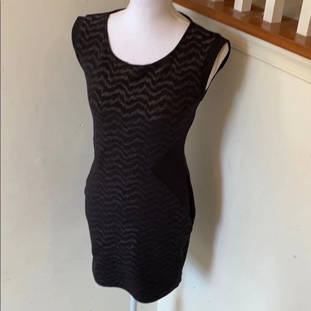 🥭 (4 for $15) BeBop Stretch Fitted Dress - Picture 2 of 11